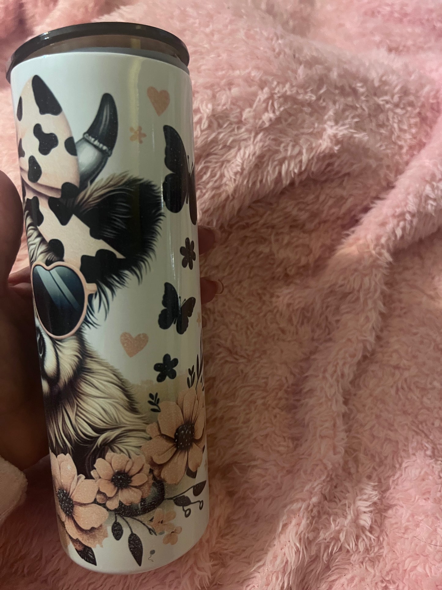 20 oz Tumbler Highland Cow with Sunglasses