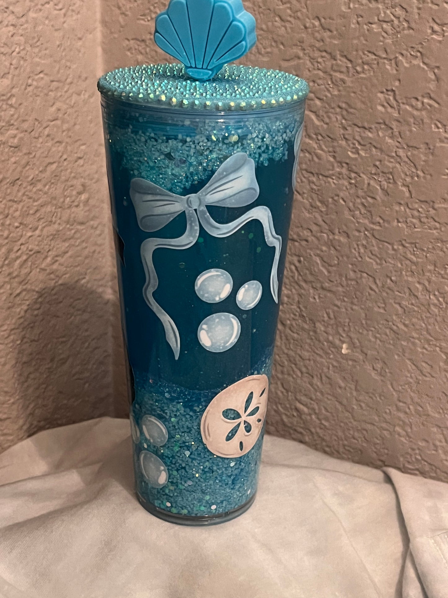 24oz Beach Tumbler w Sand Glow Glitter w matching ll Shell strawtopper