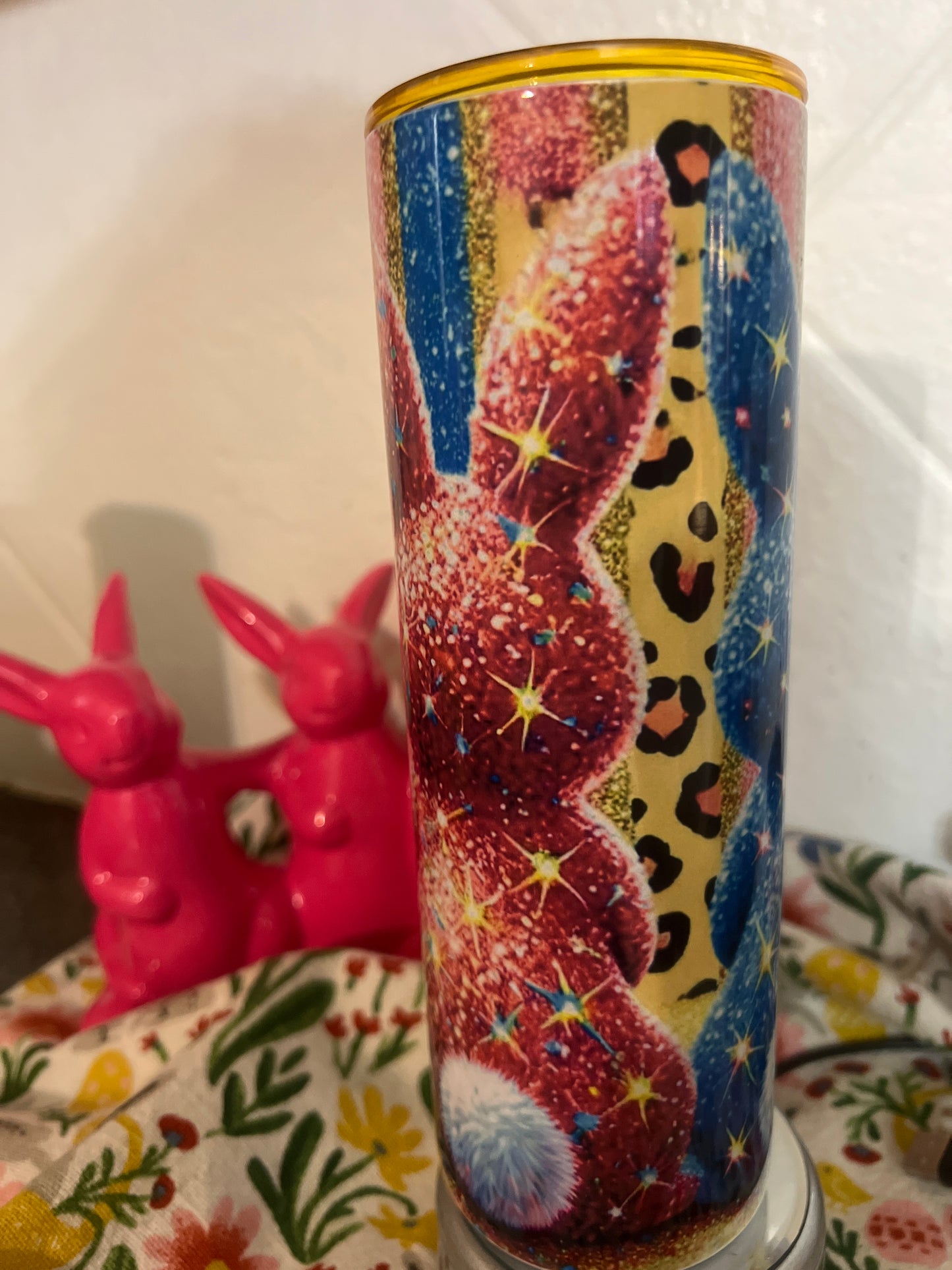 20oz Disco Leopard bunnies with colored lid