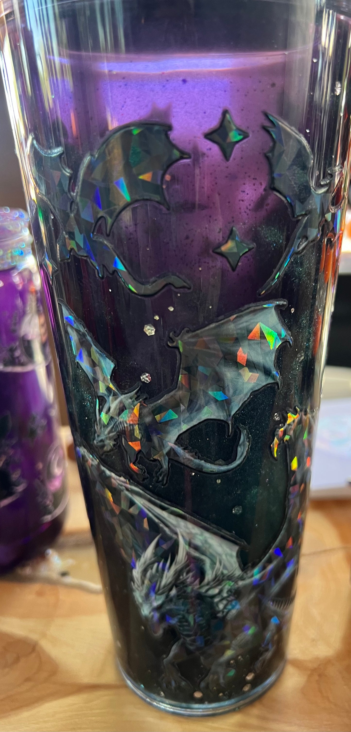 24oz Dragons Waterfall Style w slow gliiter