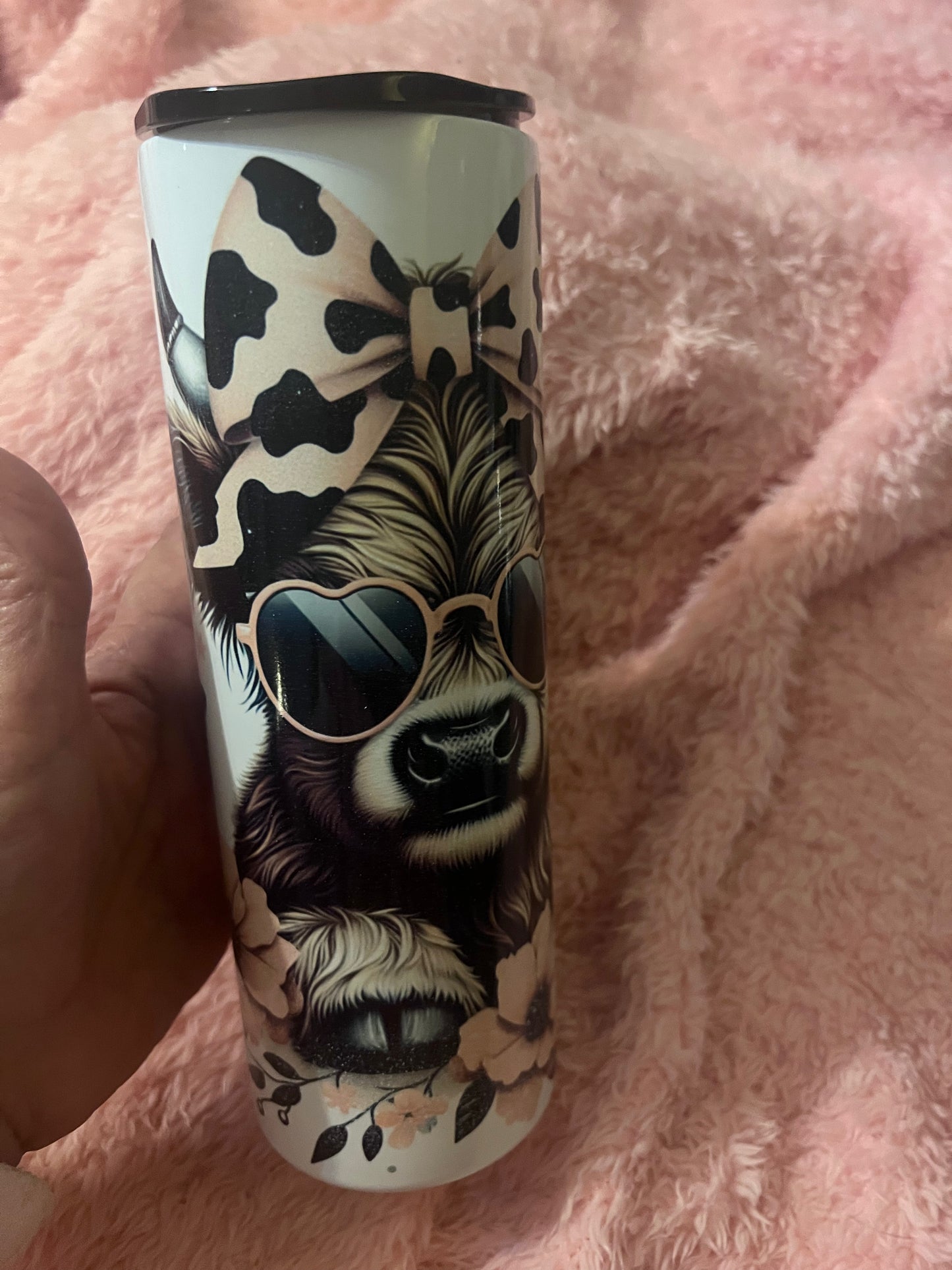 20 oz Tumbler Highland Cow with Sunglasses